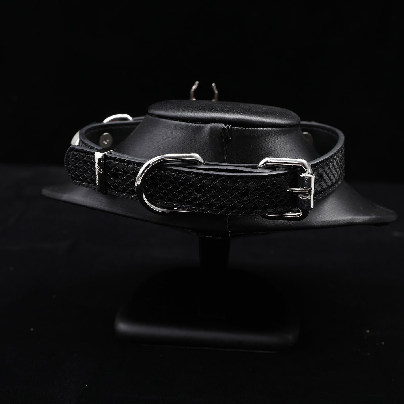 AllSparkling [CHROMATIC] Spider Choker