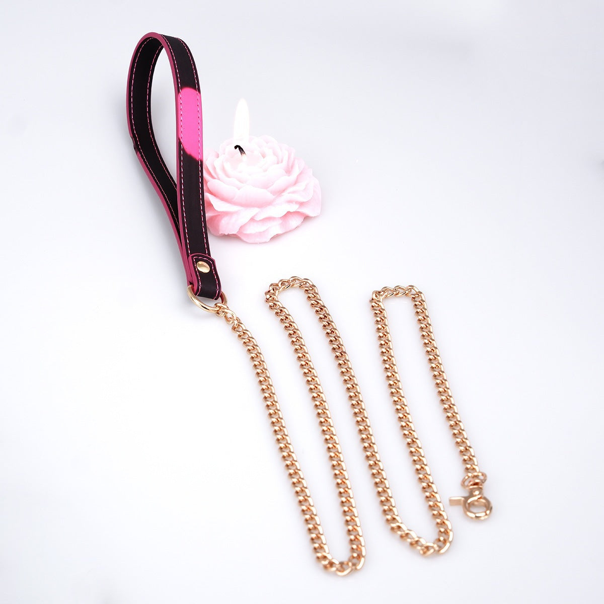 AllSparkling [CHROMATIC] Black to Pink Golden Heart Choker detail