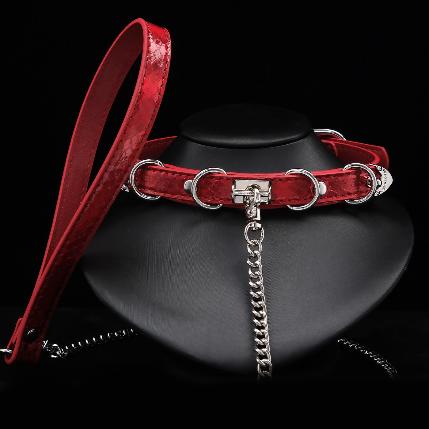 AllSparkling [REIGN] Red Snakeskin Nameplate Collar