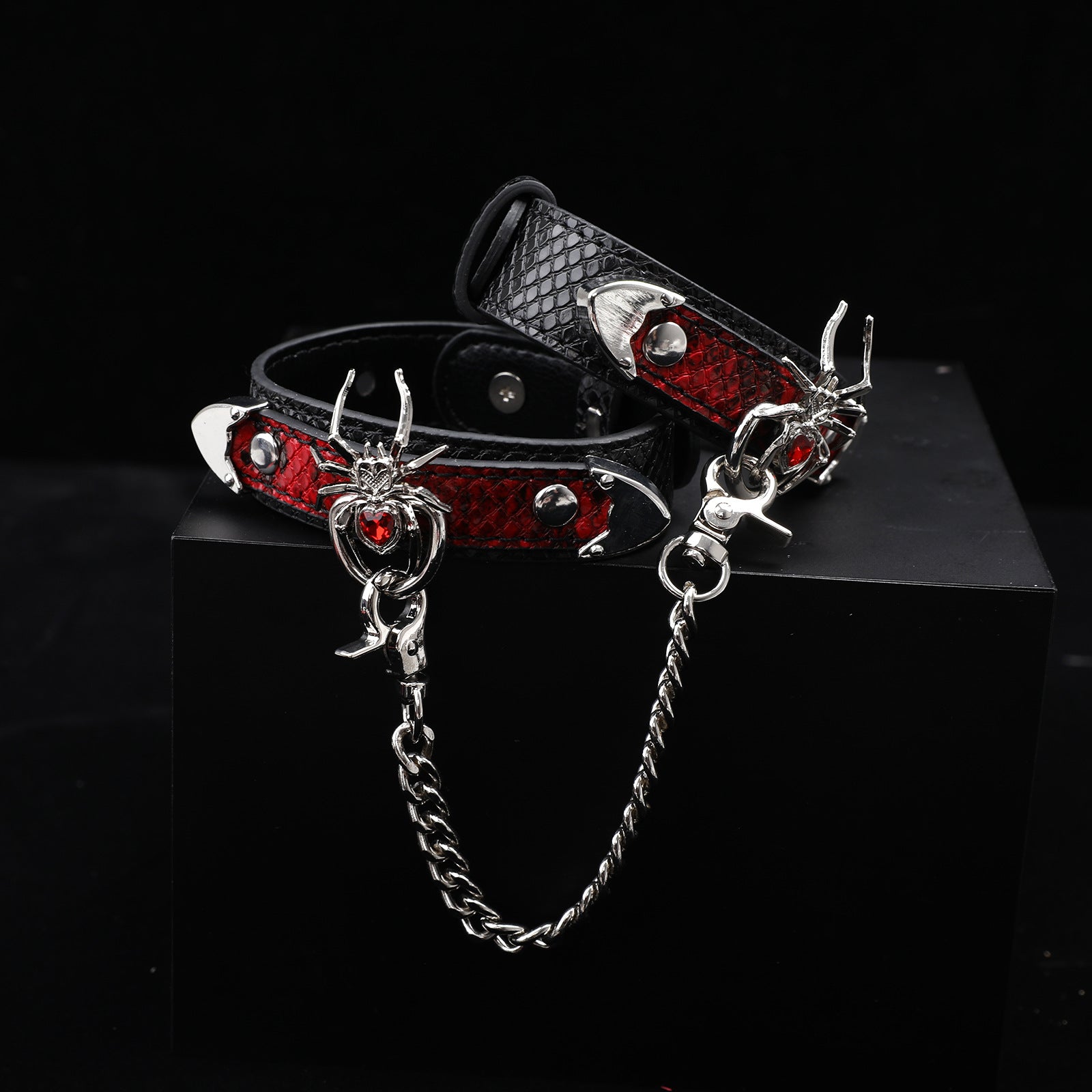 AllSparkling [CHROMATIC] Spider Choker
